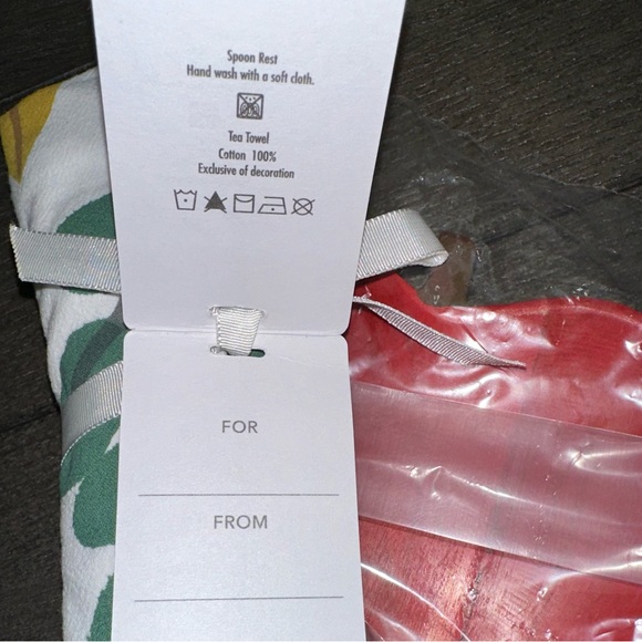 Hallmark Apple Spoon Rest and Tea Towel - Picture 4 of 4